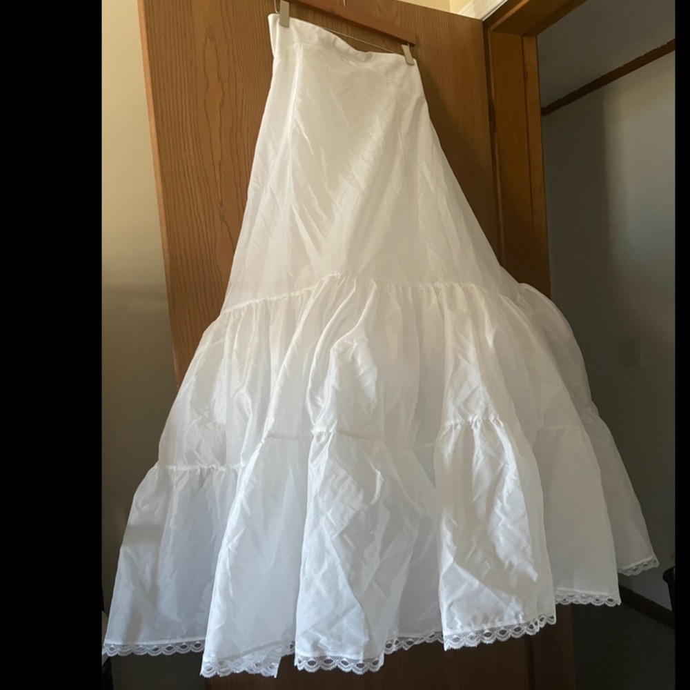 David's Bridal petticoat